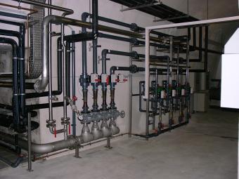 06220108.jpg (19414 Byte)